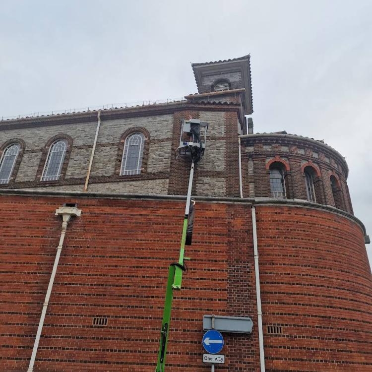 Us using a cherry picker